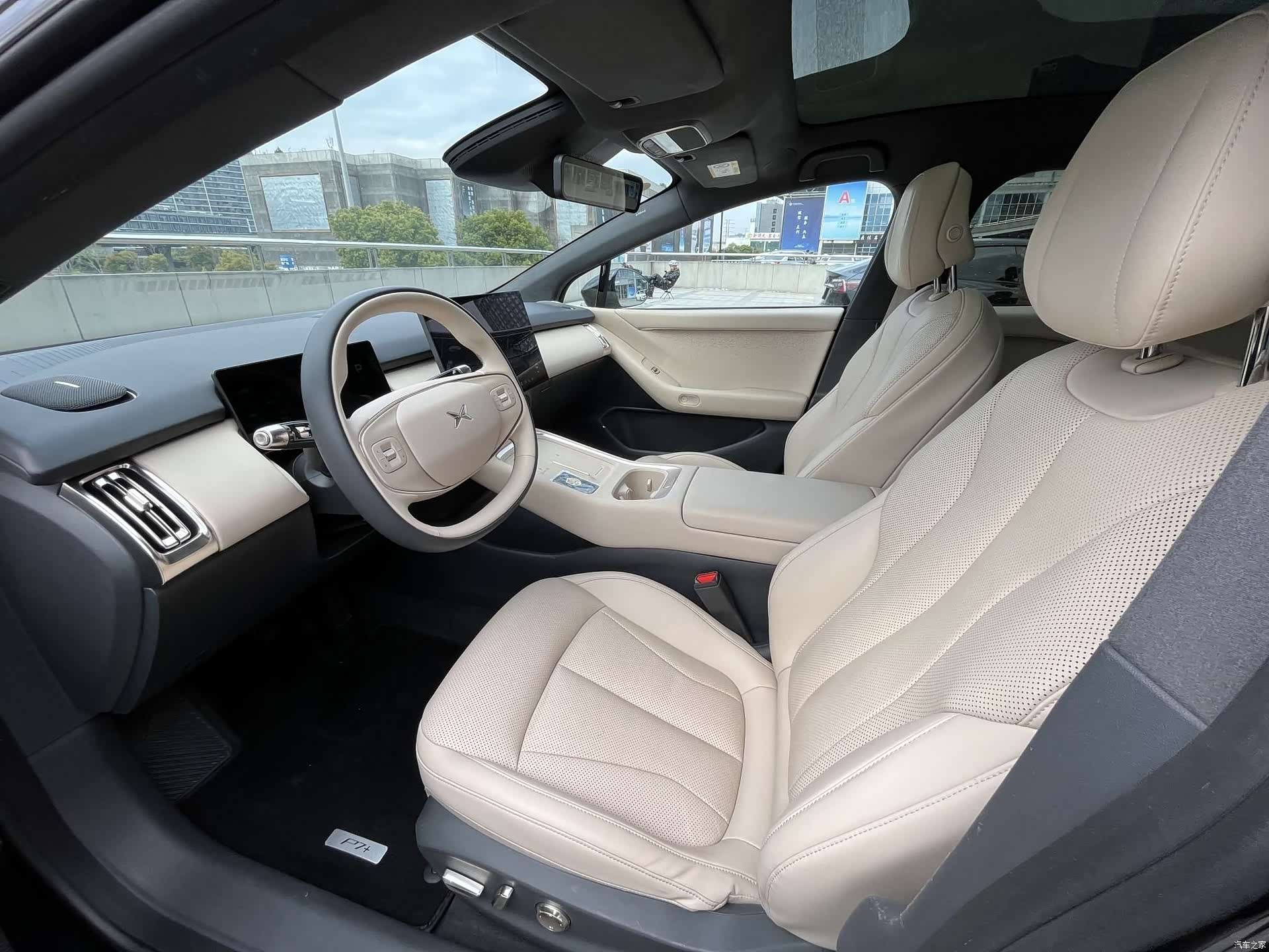 Xpeng P7, 2024 все фото