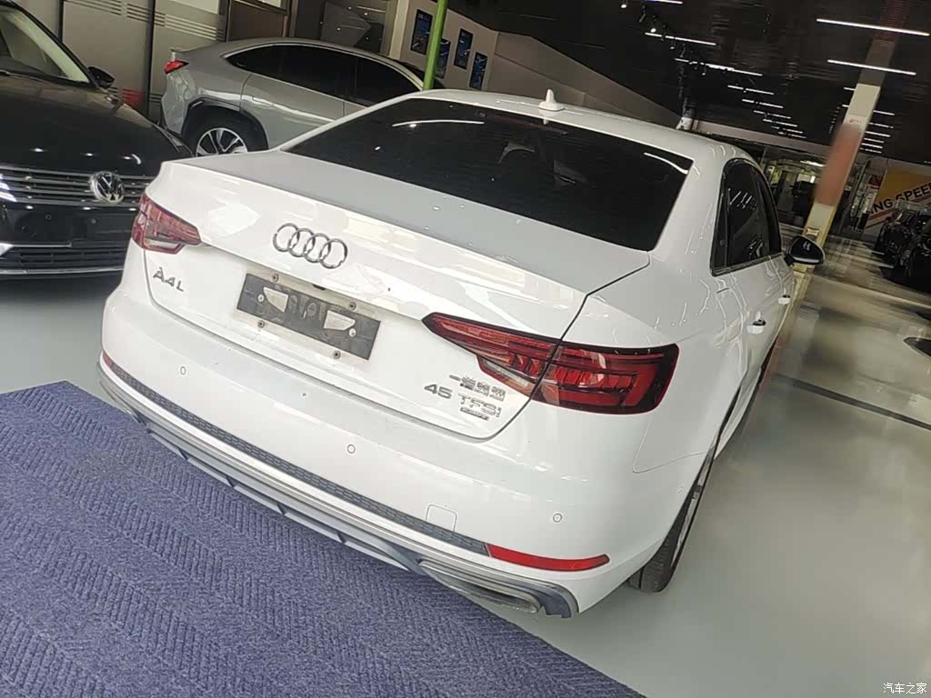 Audi A4L, 2019 7