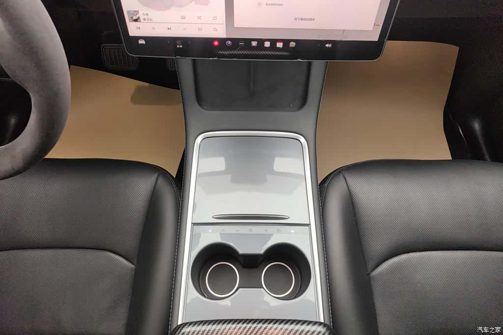 Tesla Model Y, 2024 16