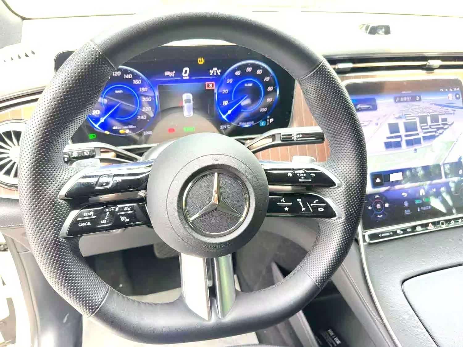 Mercedes-Benz EQE, 2025 8