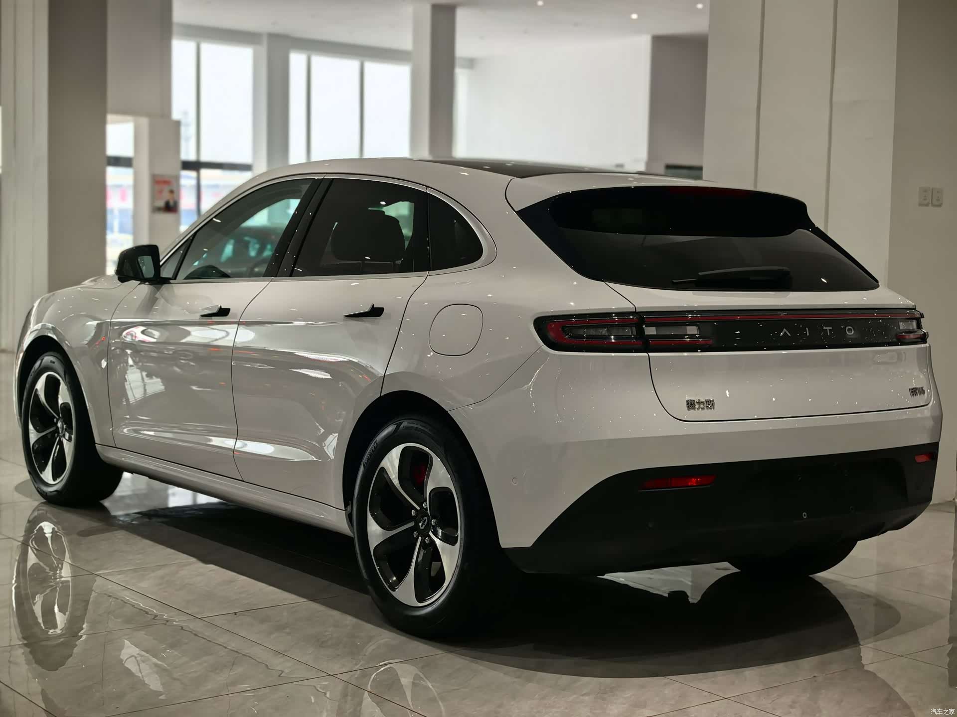AITO M5, 2022 6