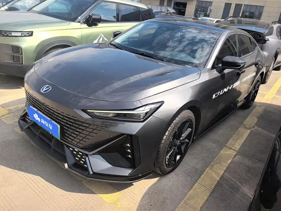 Changan UNI-V Smart iDD
