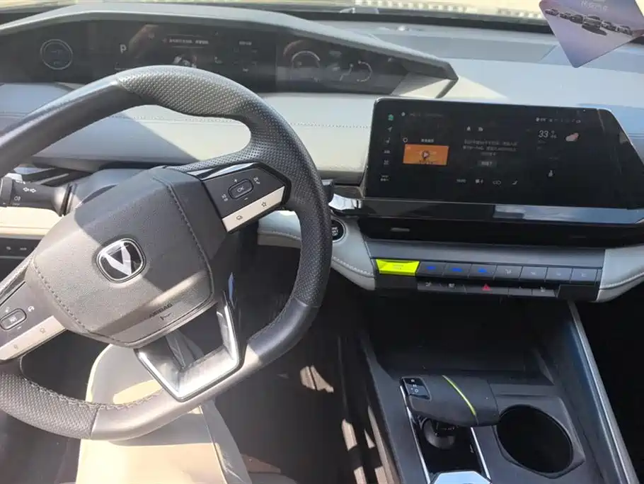 Changan UNI-V Smart iDD