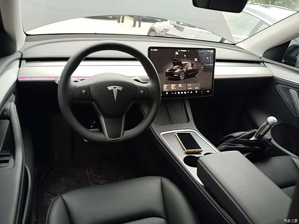 Tesla Model Y, 2024 10