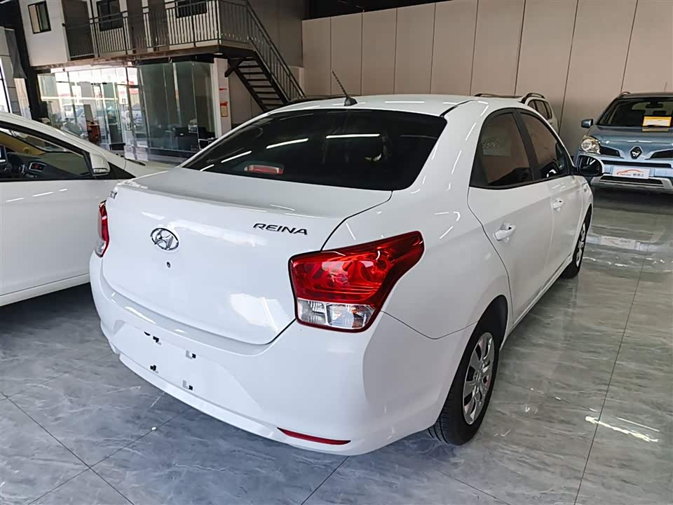 Hyundai Rena