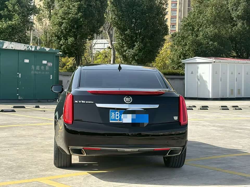 Cadillac XTS