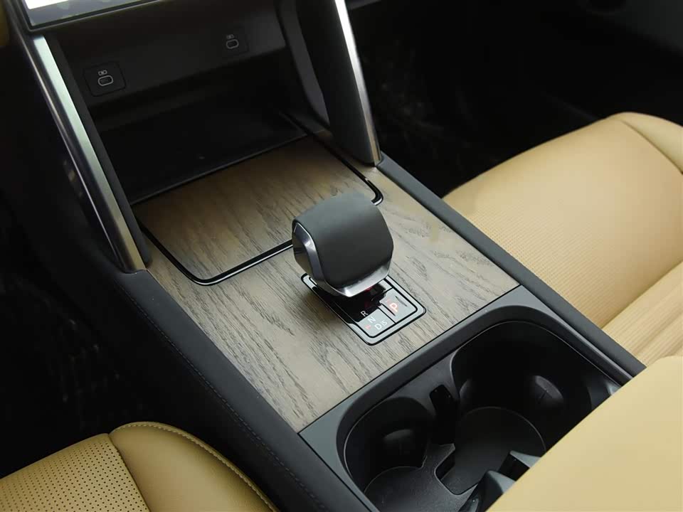 Land Rover Discover sports