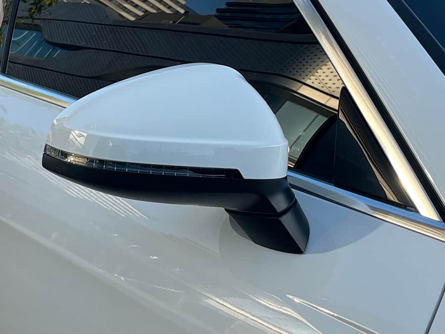 Audi A4L 2022, фото 31