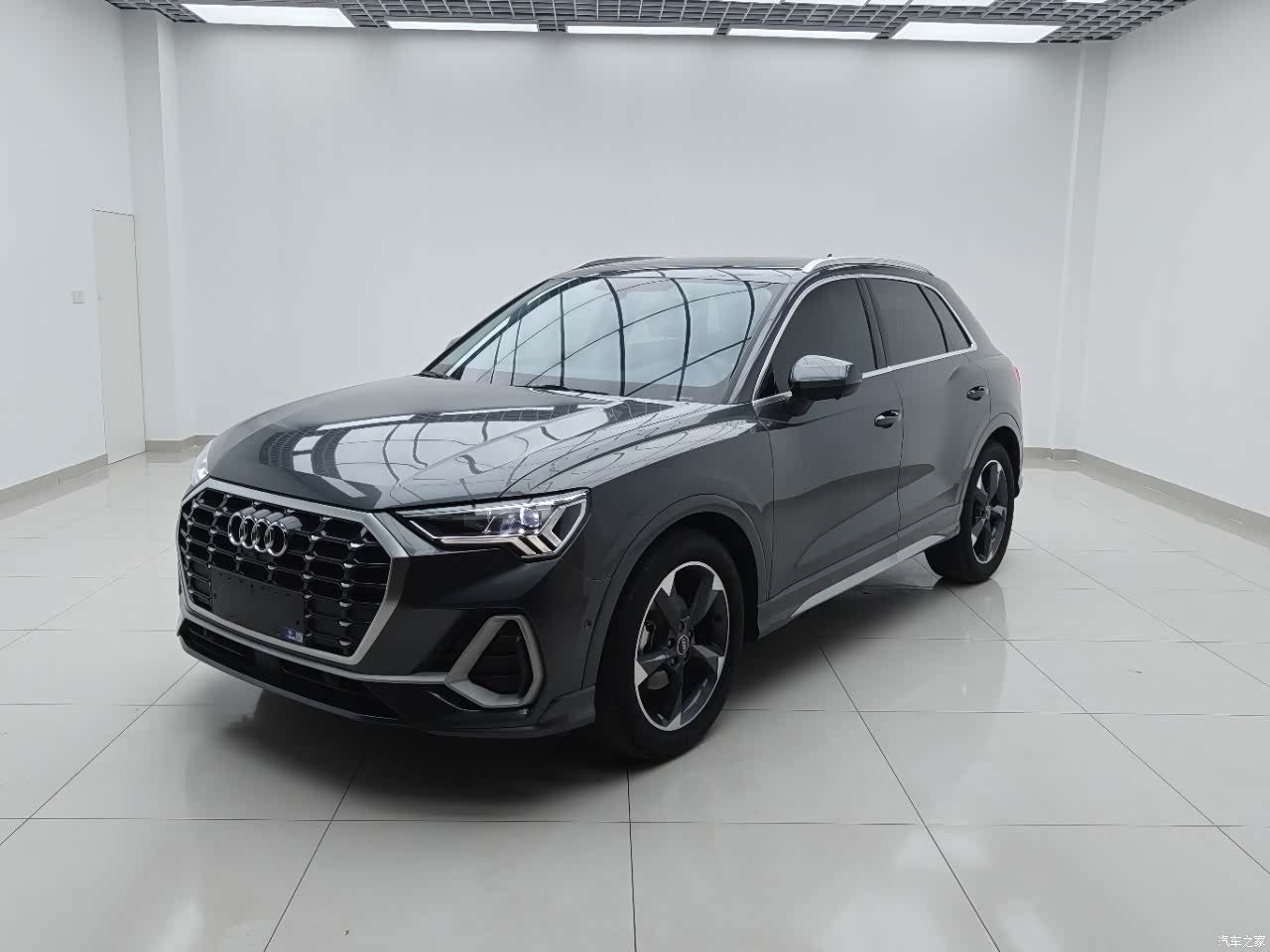 Audi Q3, 2022 1