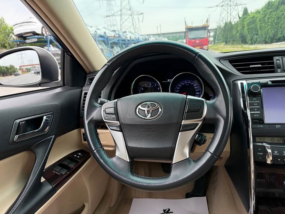 Toyota Reiz Toyota Reiz