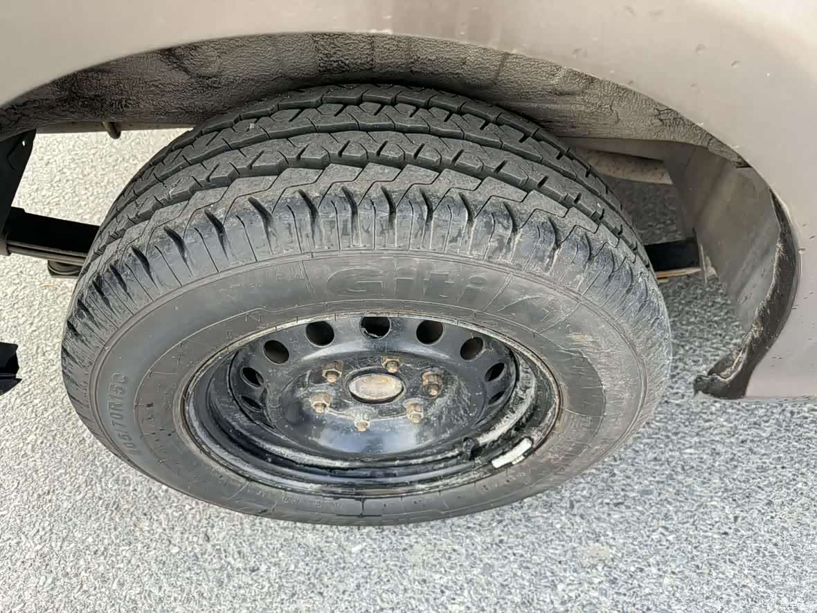 Foton G63, 2017 11