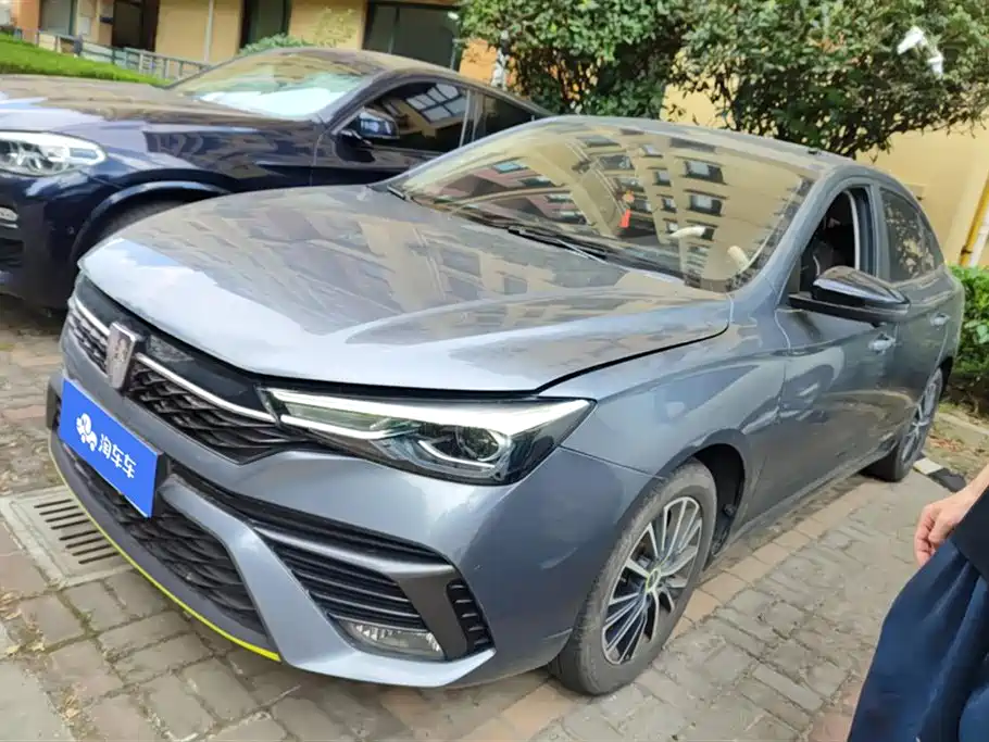 Roewe i5