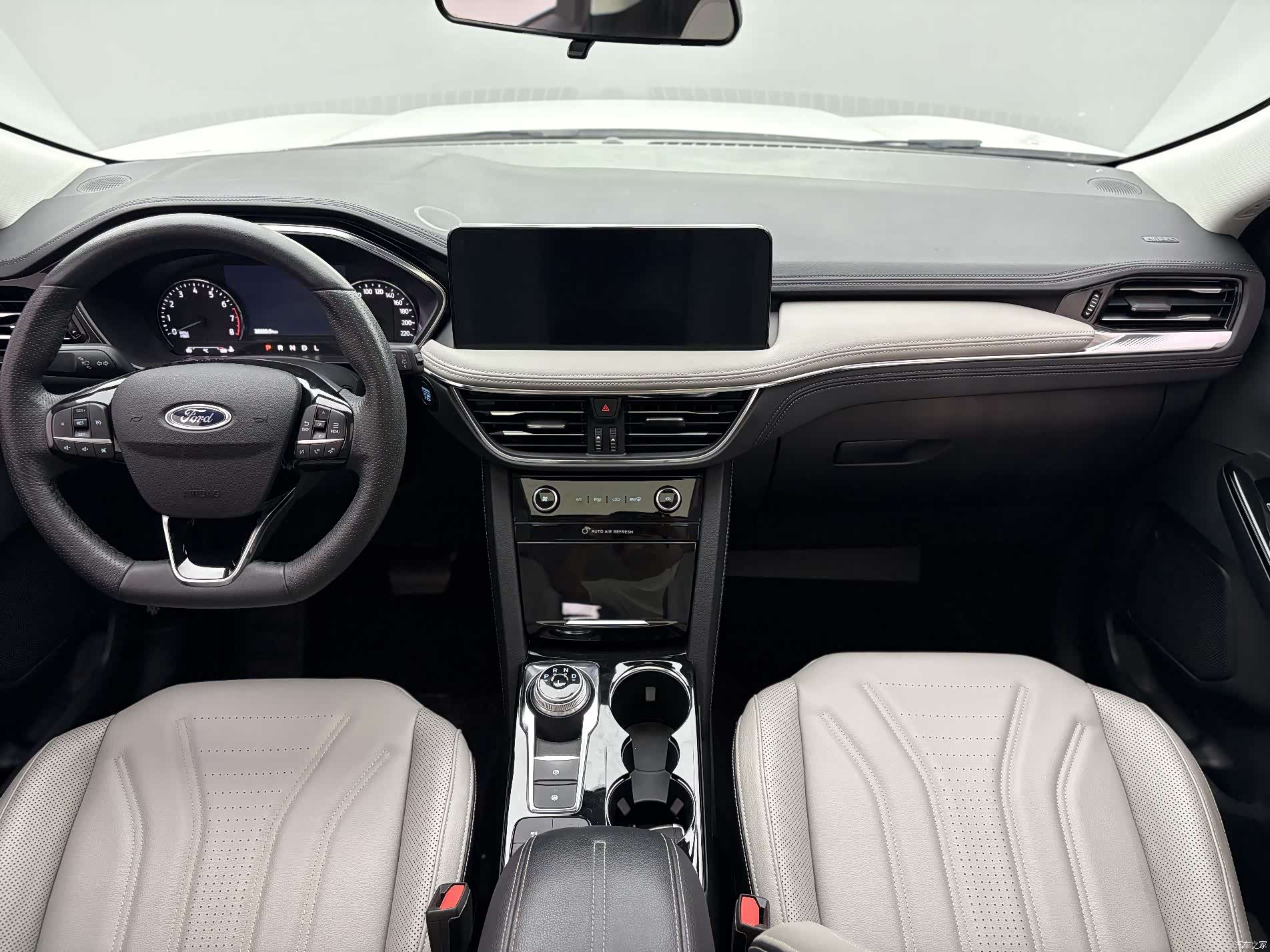 Ford Escape, 2023 все фото