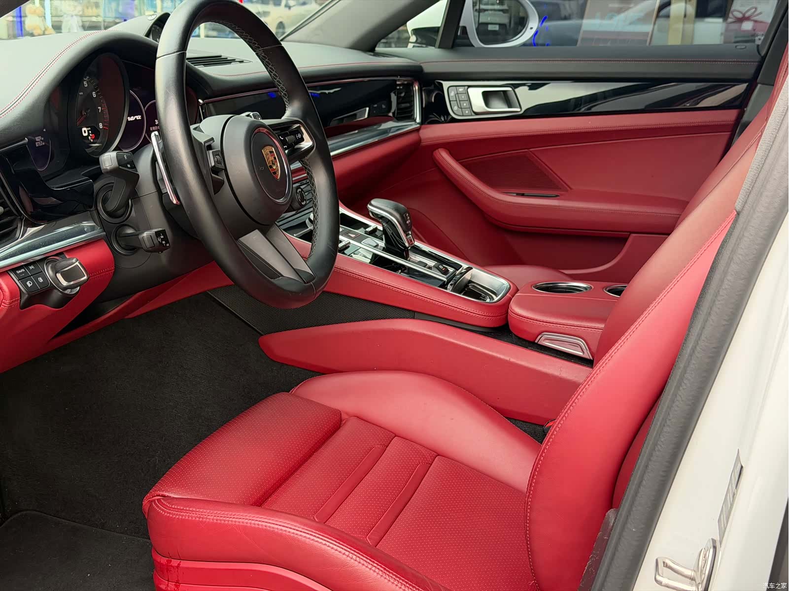 Porsche Panamera, 2023 6