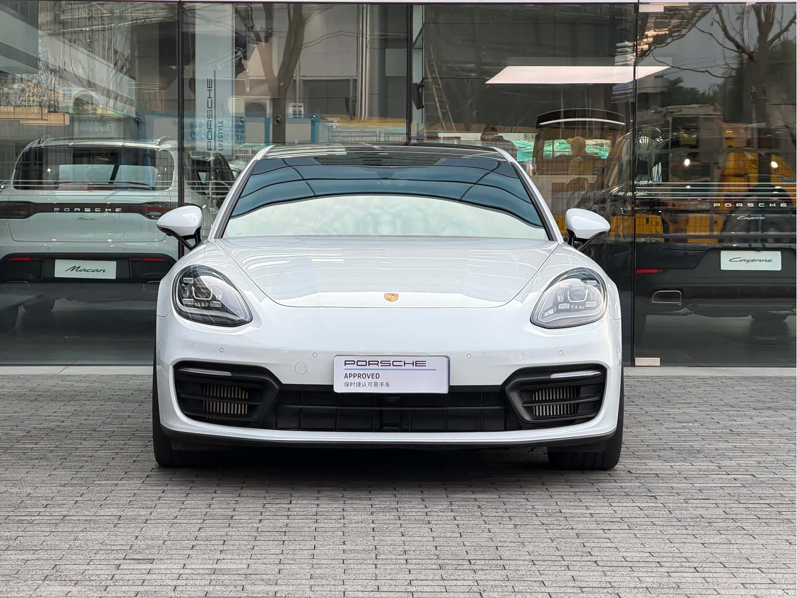 Porsche Panamera, 2023 10