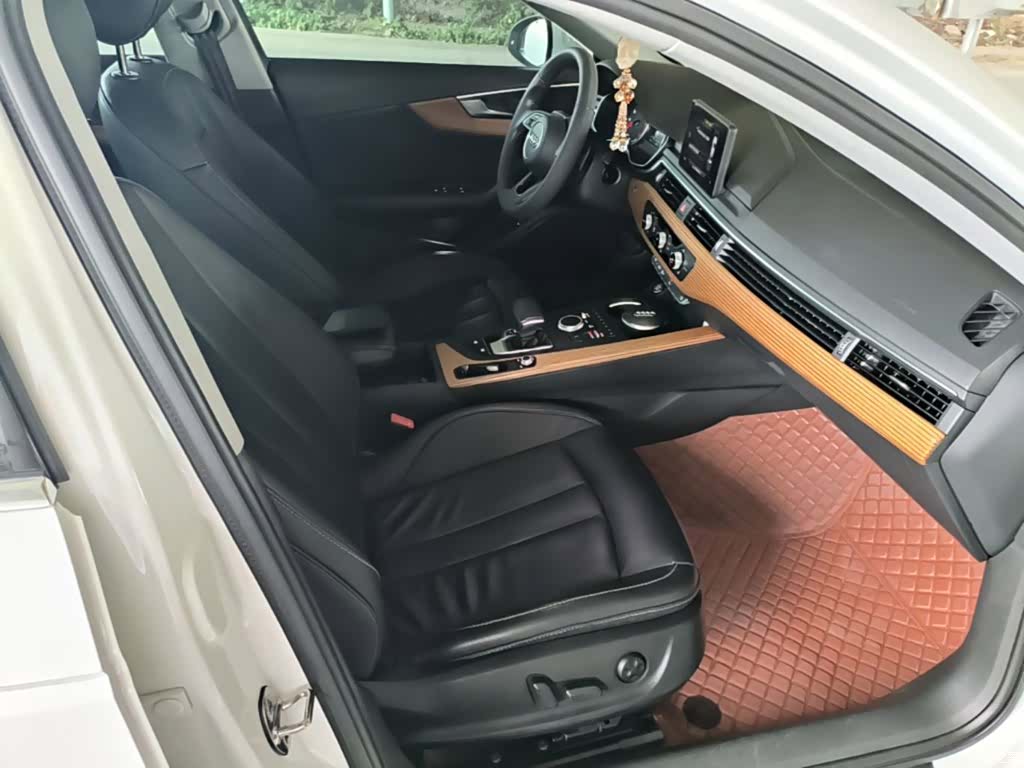 Audi A4L, 2019 25