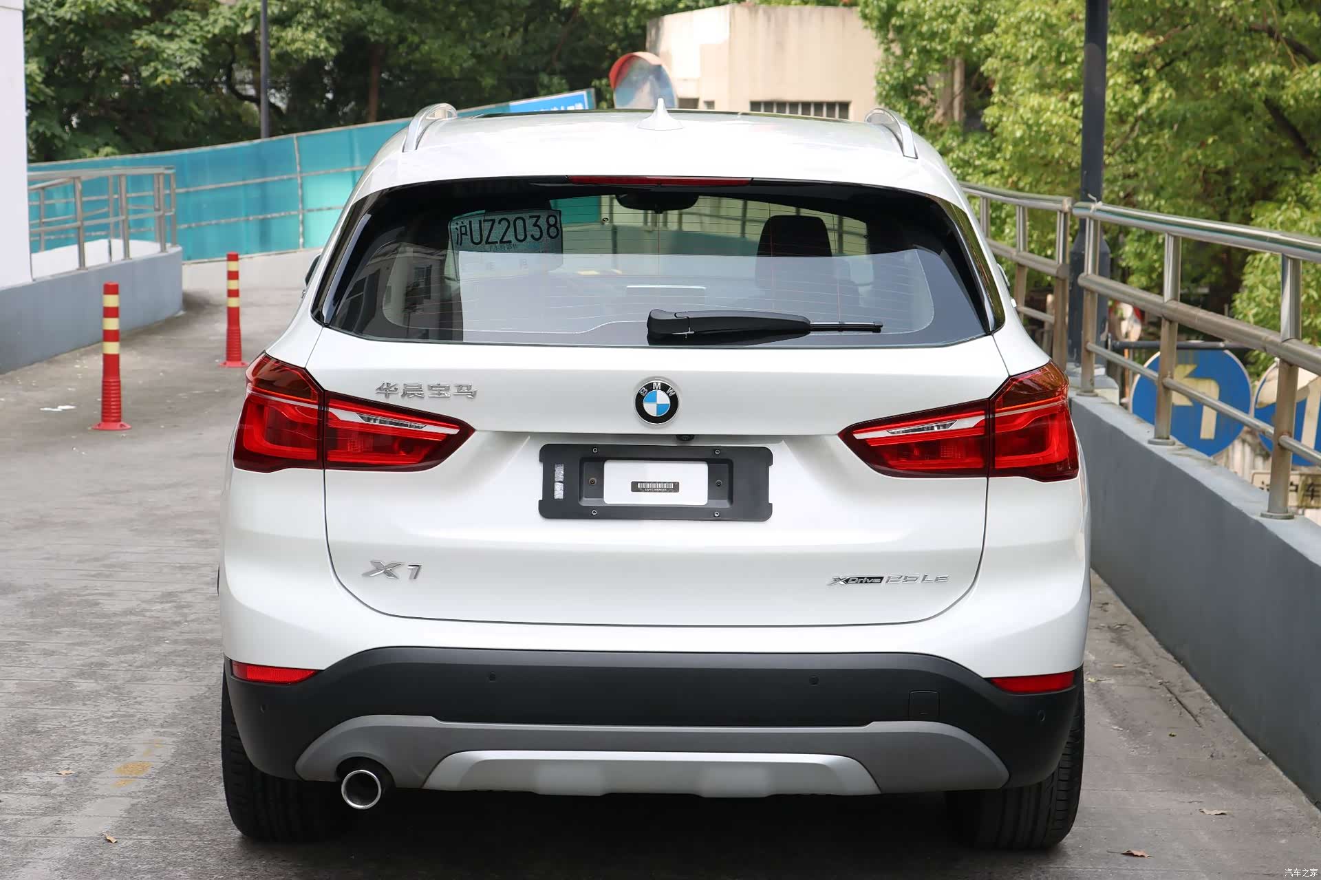 BMW X1, 2018 все фото