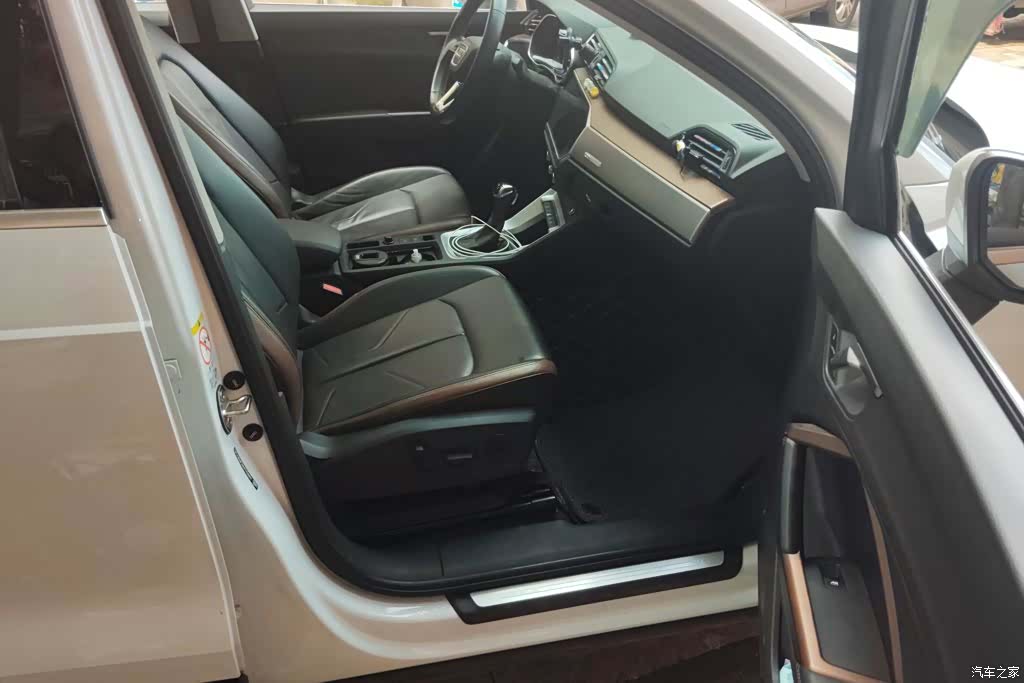 Audi Q3, 2023 8