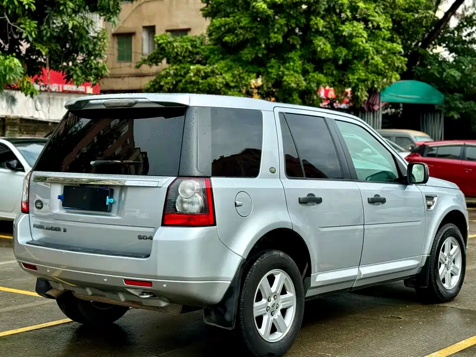 Land Rover Freelander 2