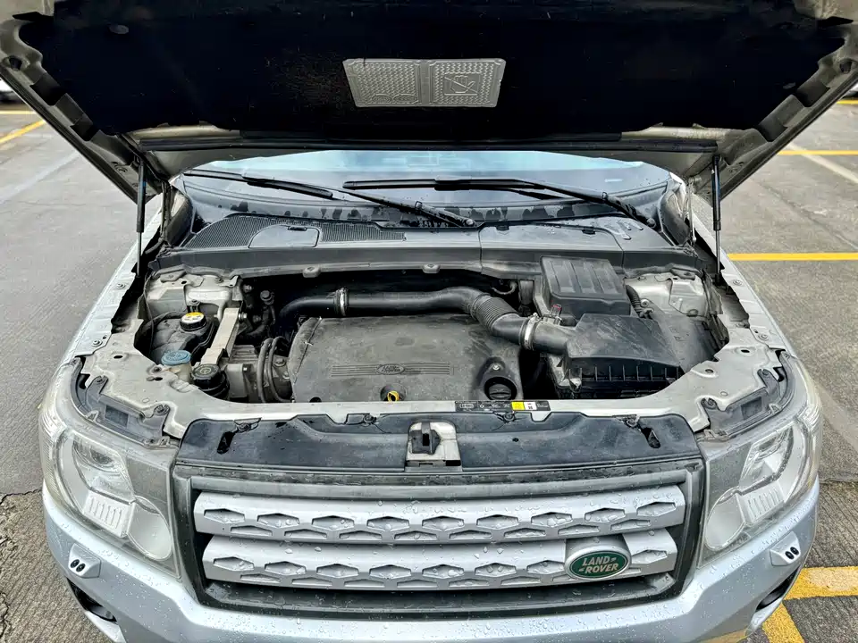 Land Rover Freelander 2