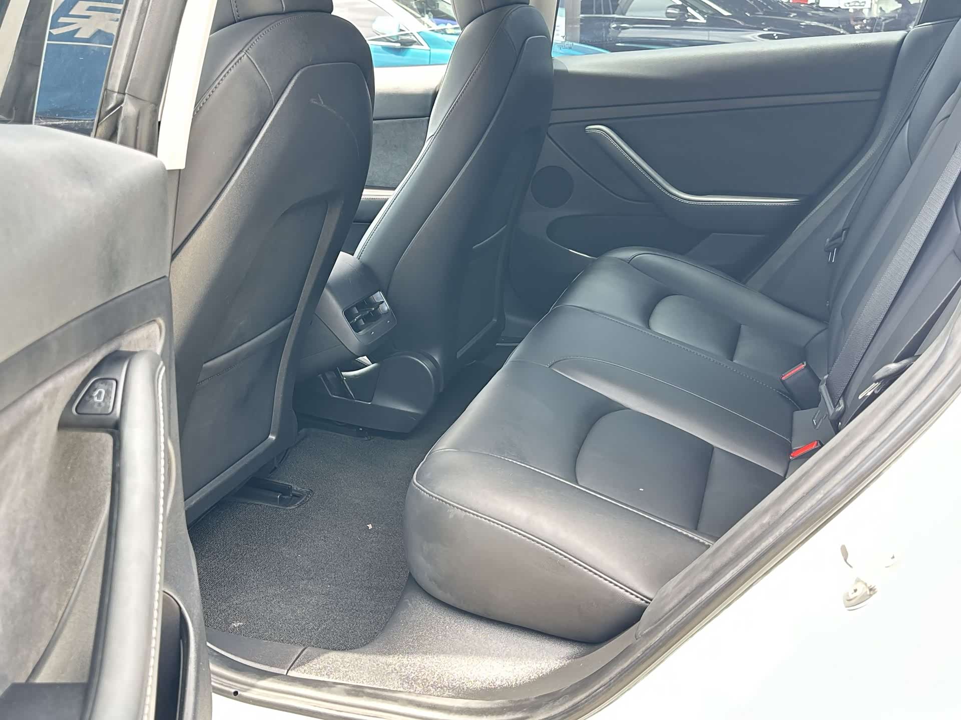 Tesla Model 3, 2021 13
