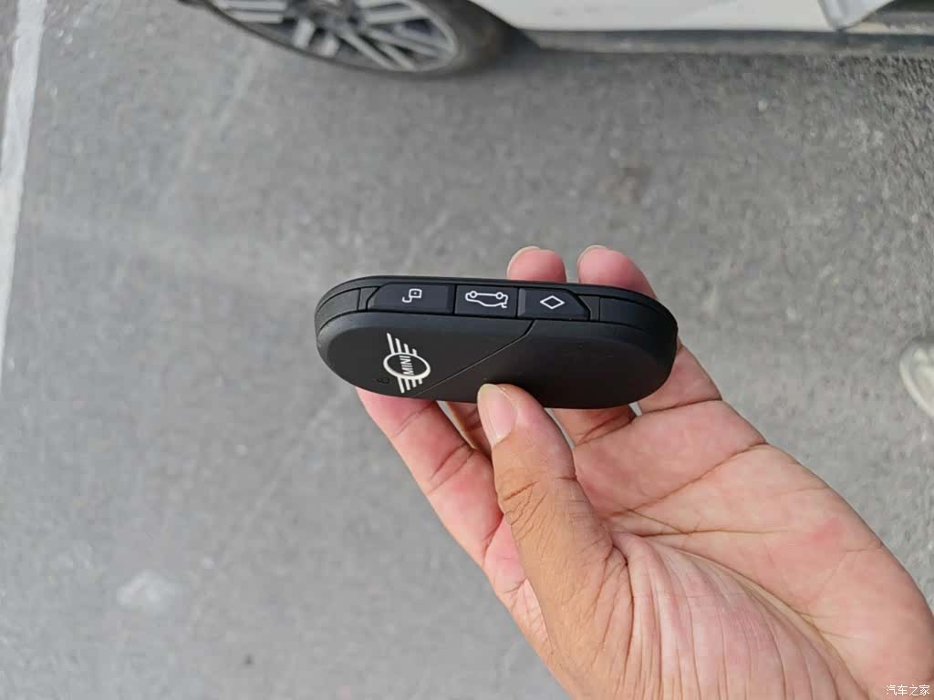 Mini Cooper, 2025 17