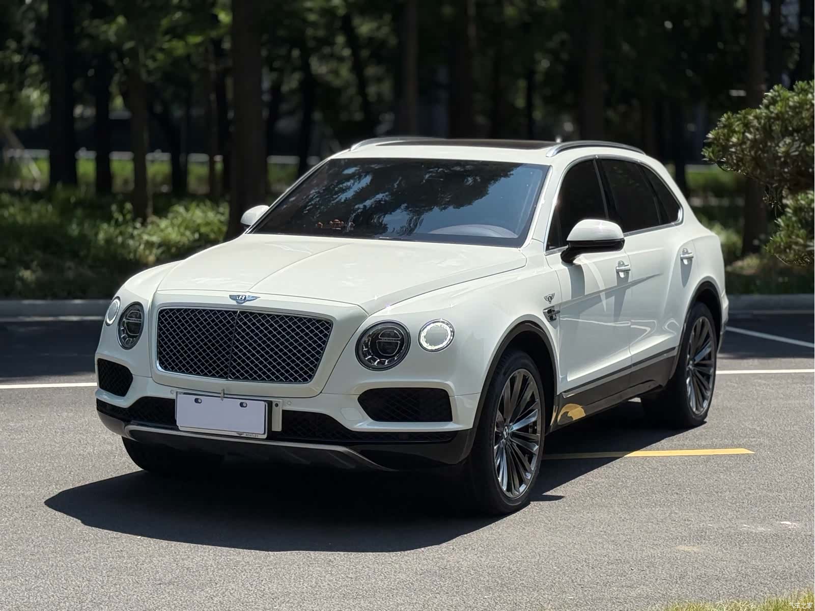 Bentley Bentayga, 2020 1