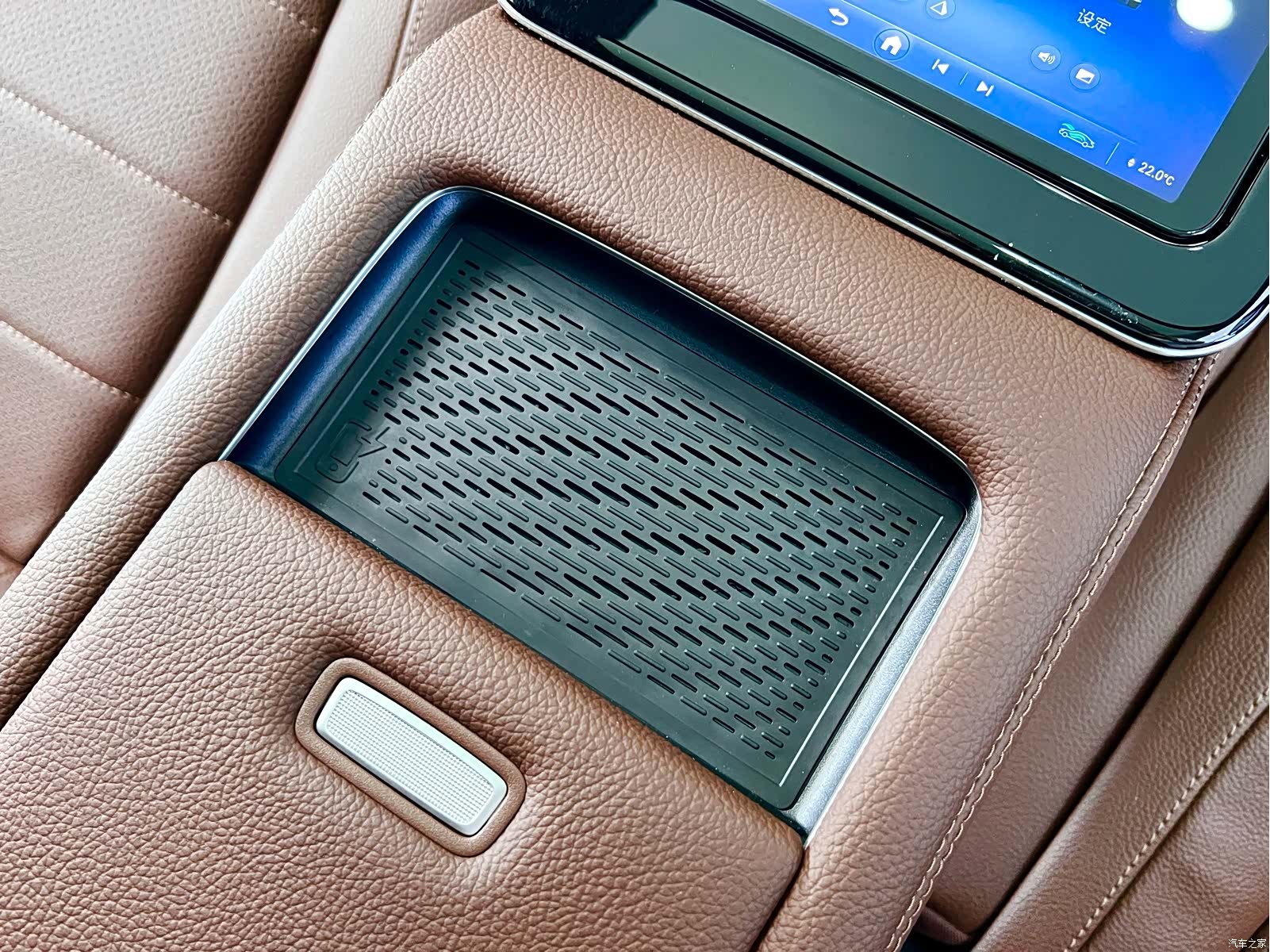 Mercedes-Benz GLE, 2024 22