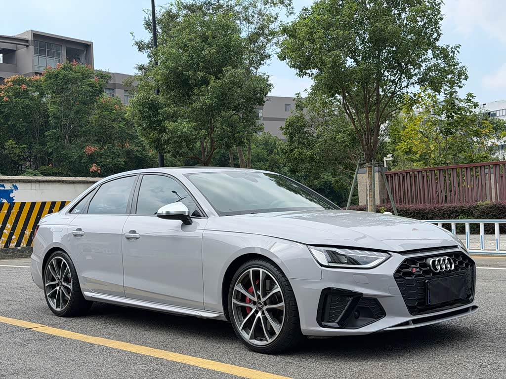Audi S4