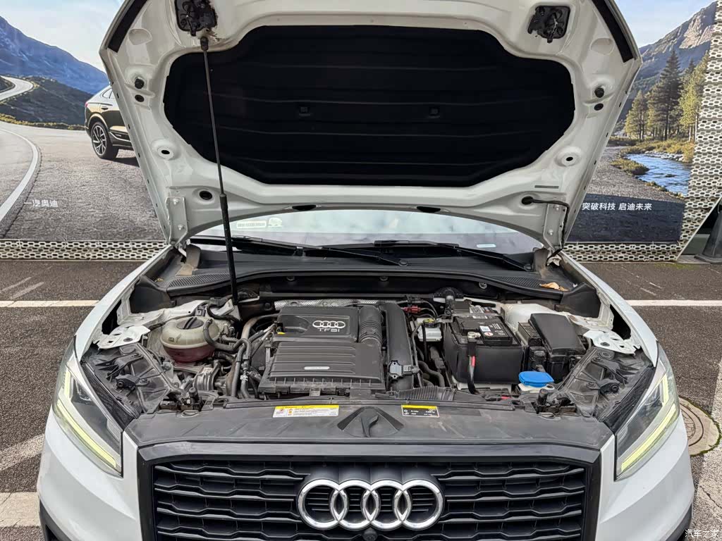 Audi Q2L, 2020 6
