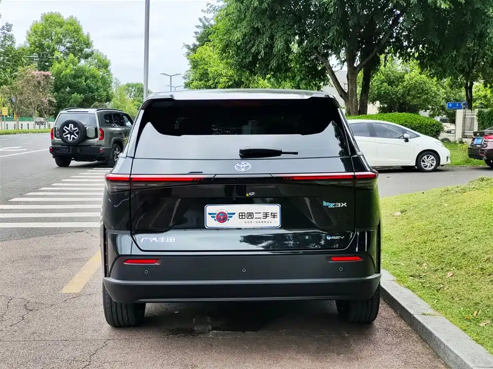 Toyota Platinum Wisdom 3X