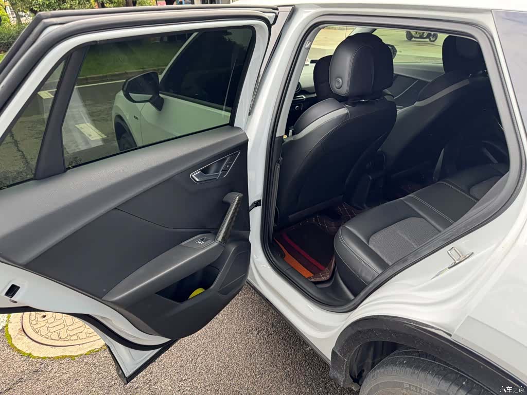 Audi Q2L, 2020 24