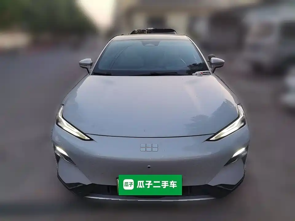 Geely Galaxy Galaxy E8