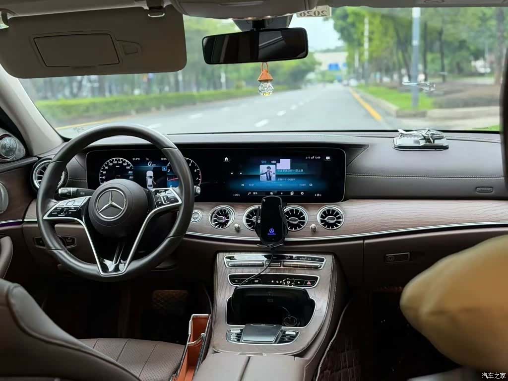 Mercedes-Benz E-Class, 2022 9