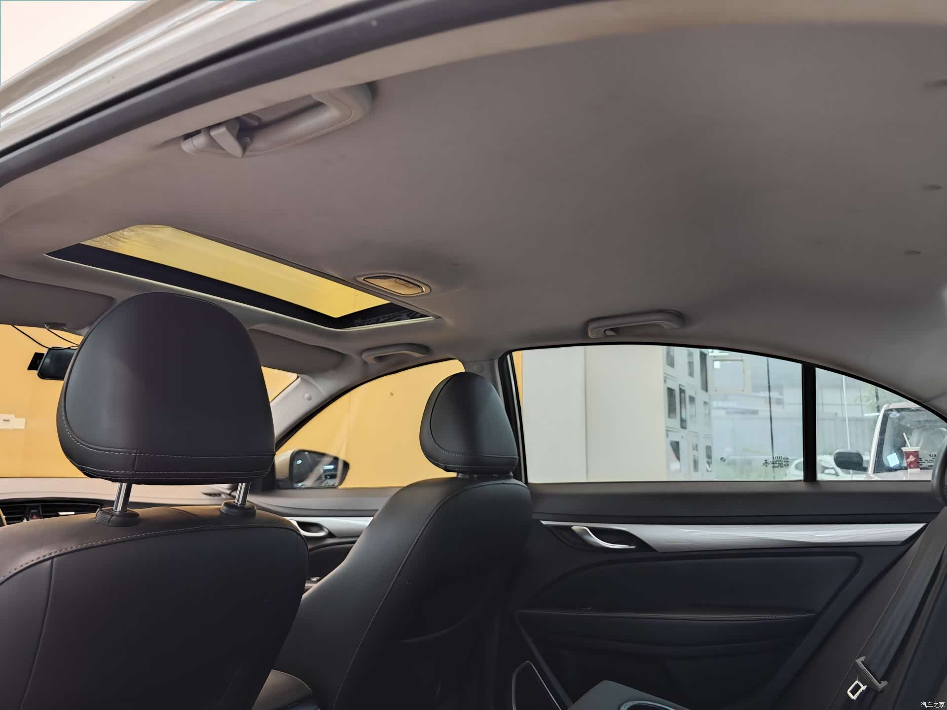 Geely Emgrand, 2021 23