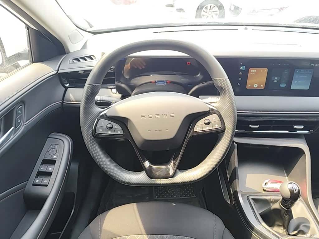 Roewe i5, 2025 11