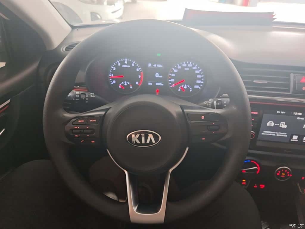 Kia KX, 2017 11