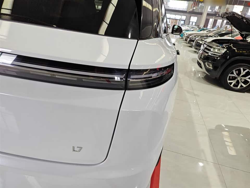 Li Auto Ideal L7