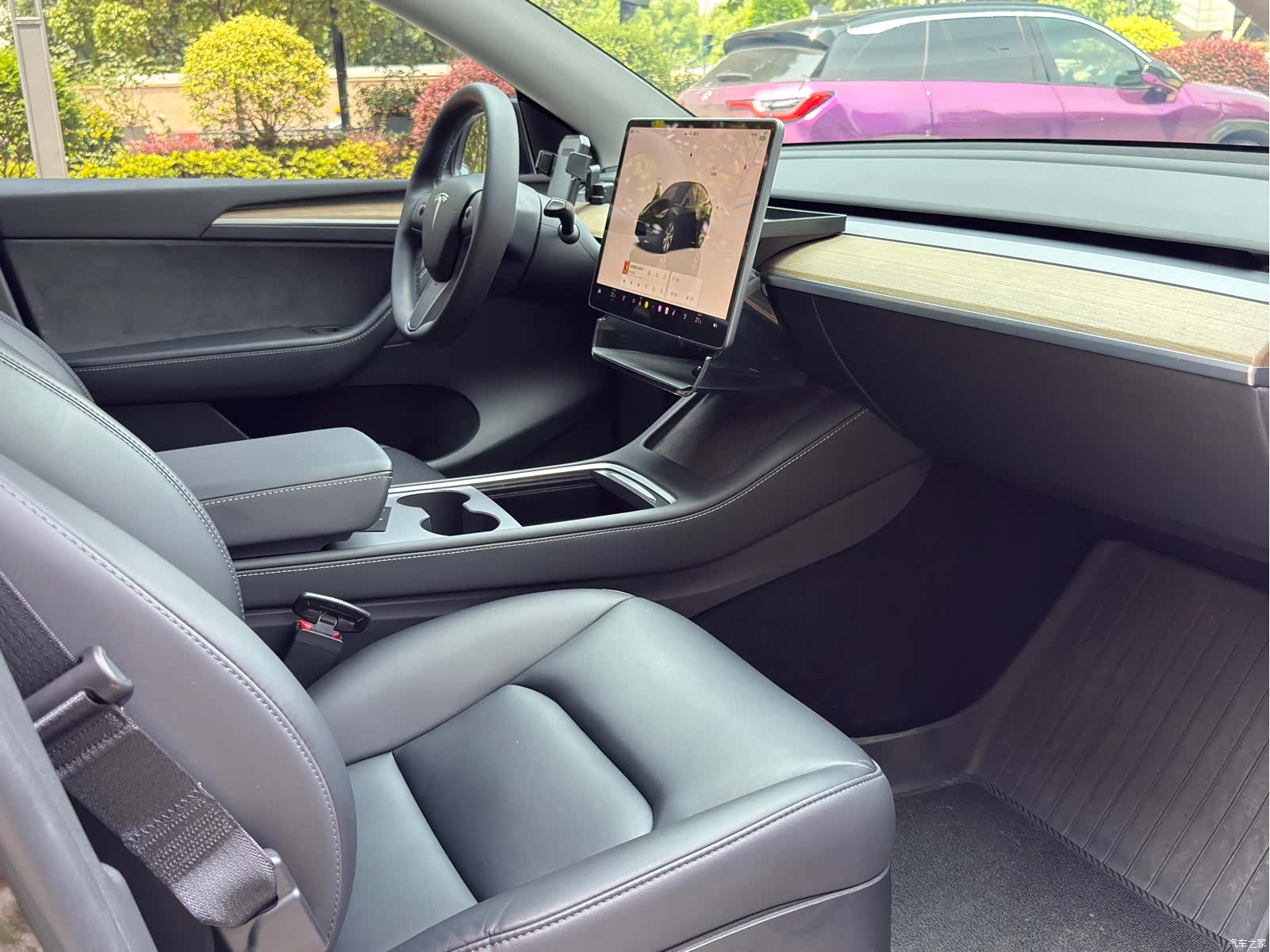 Tesla Model Y, 2023 все фото