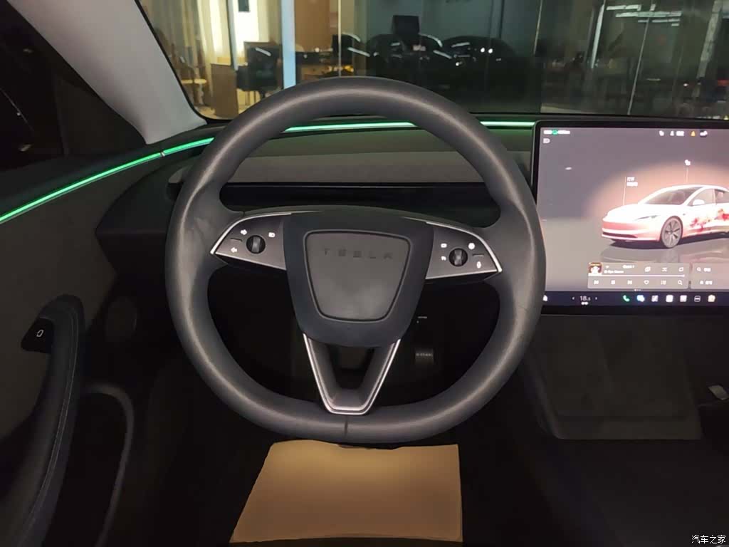 Tesla Model 3, 2024 11