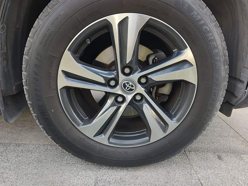 Toyota RAV4 Rongfang