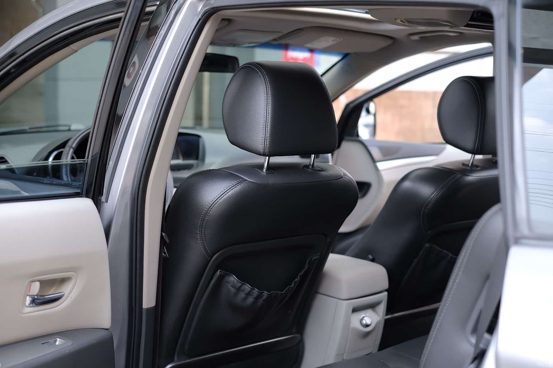 Subaru 3.6R, 2008 24
