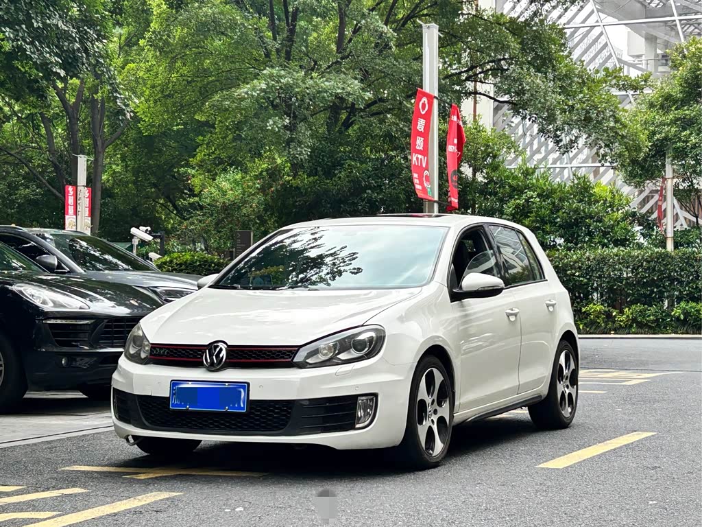 Volkswagen Golf GTI