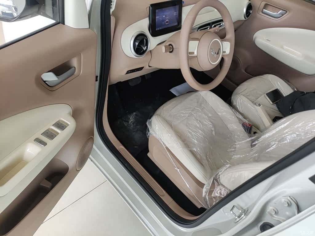 Wuling MINIEV, 2026 16
