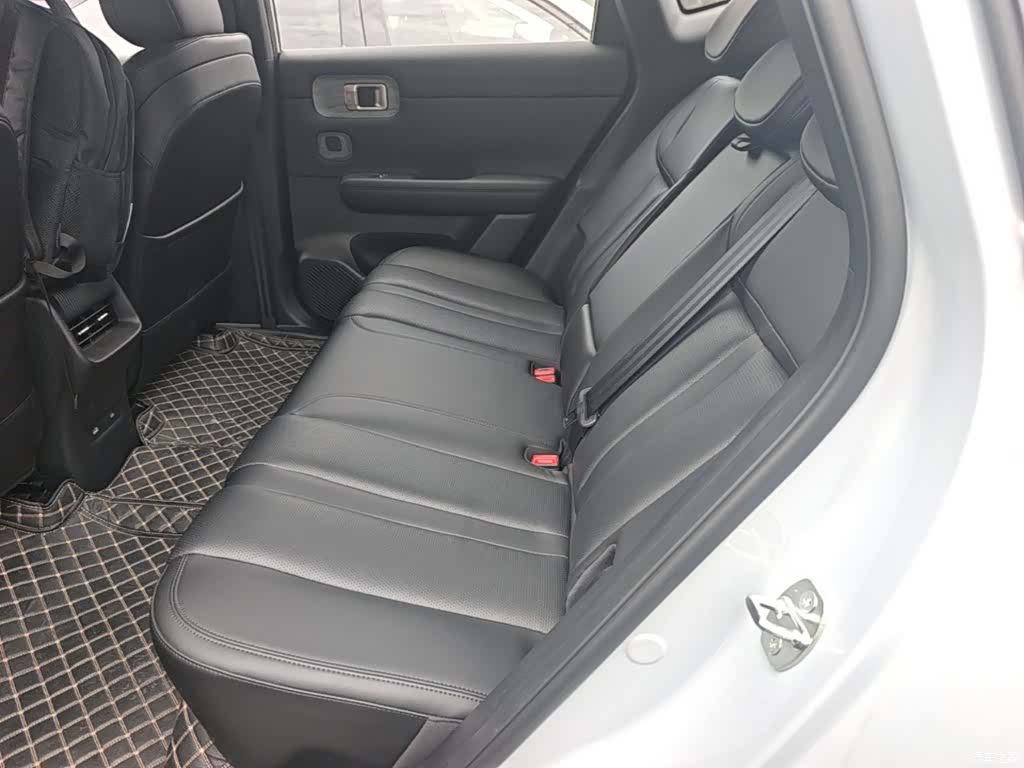 Wuling Starlight, 2026 24