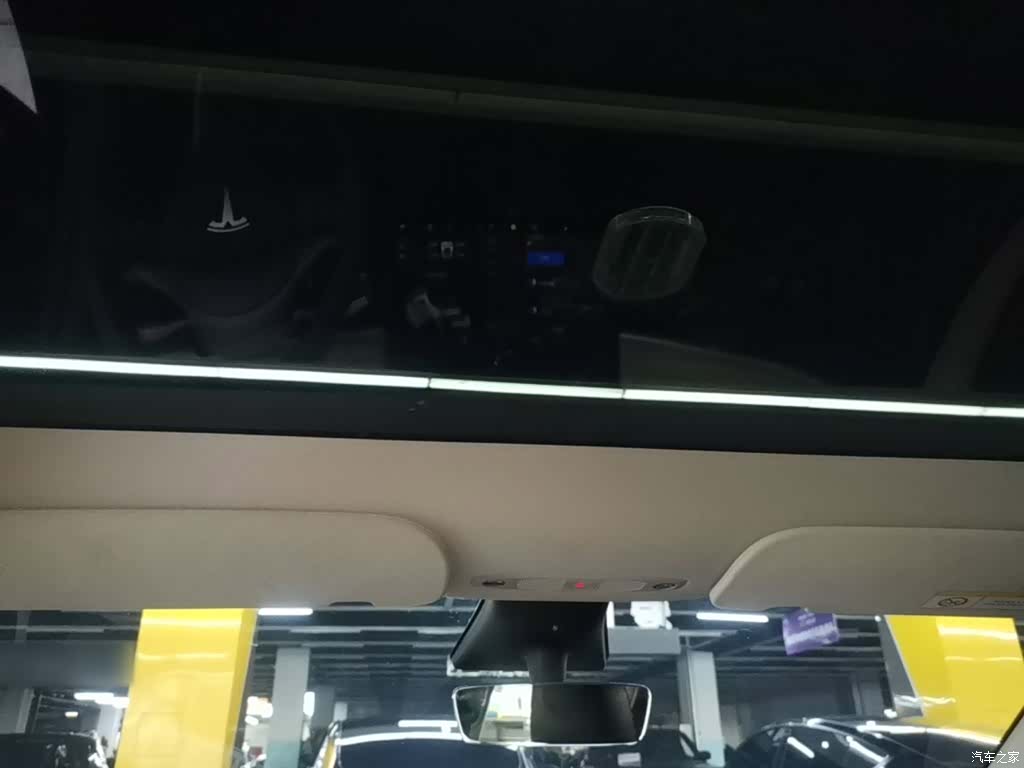Tesla Model Y, 2022 18