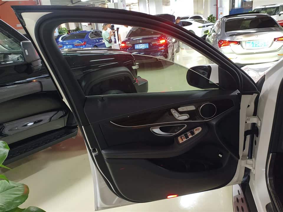 Mercedes-Benz GLC Mercedes-Benz GLC