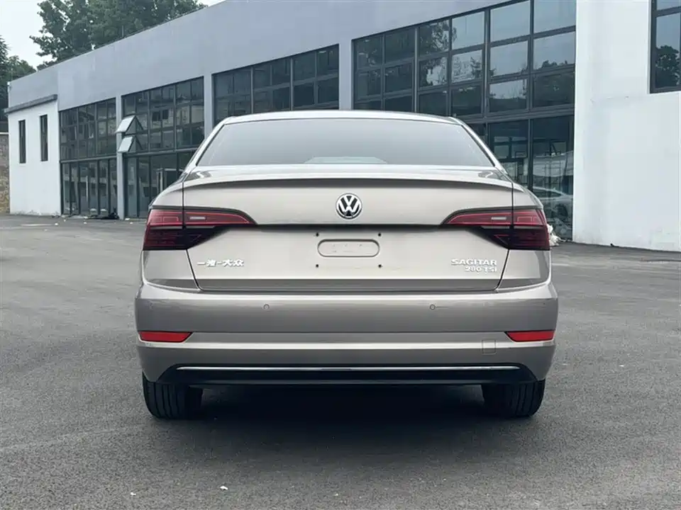 Volkswagen Sagitar