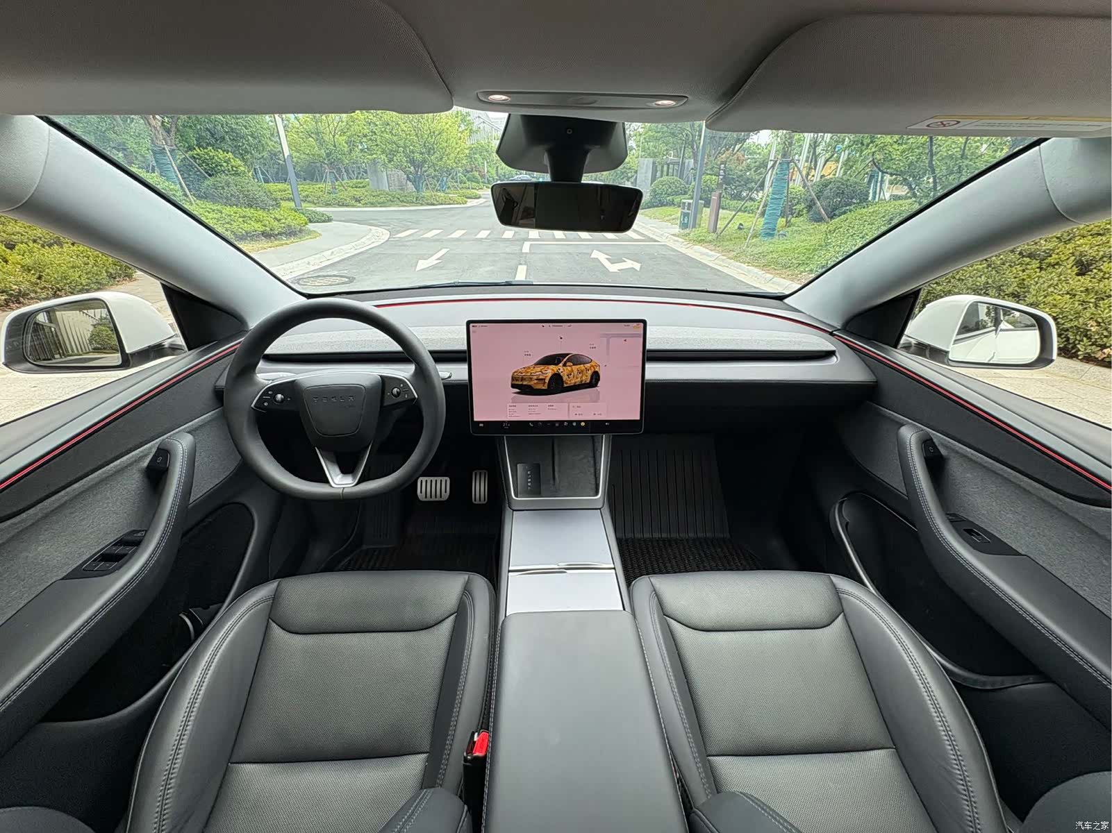 Tesla Model Y, 2025 12