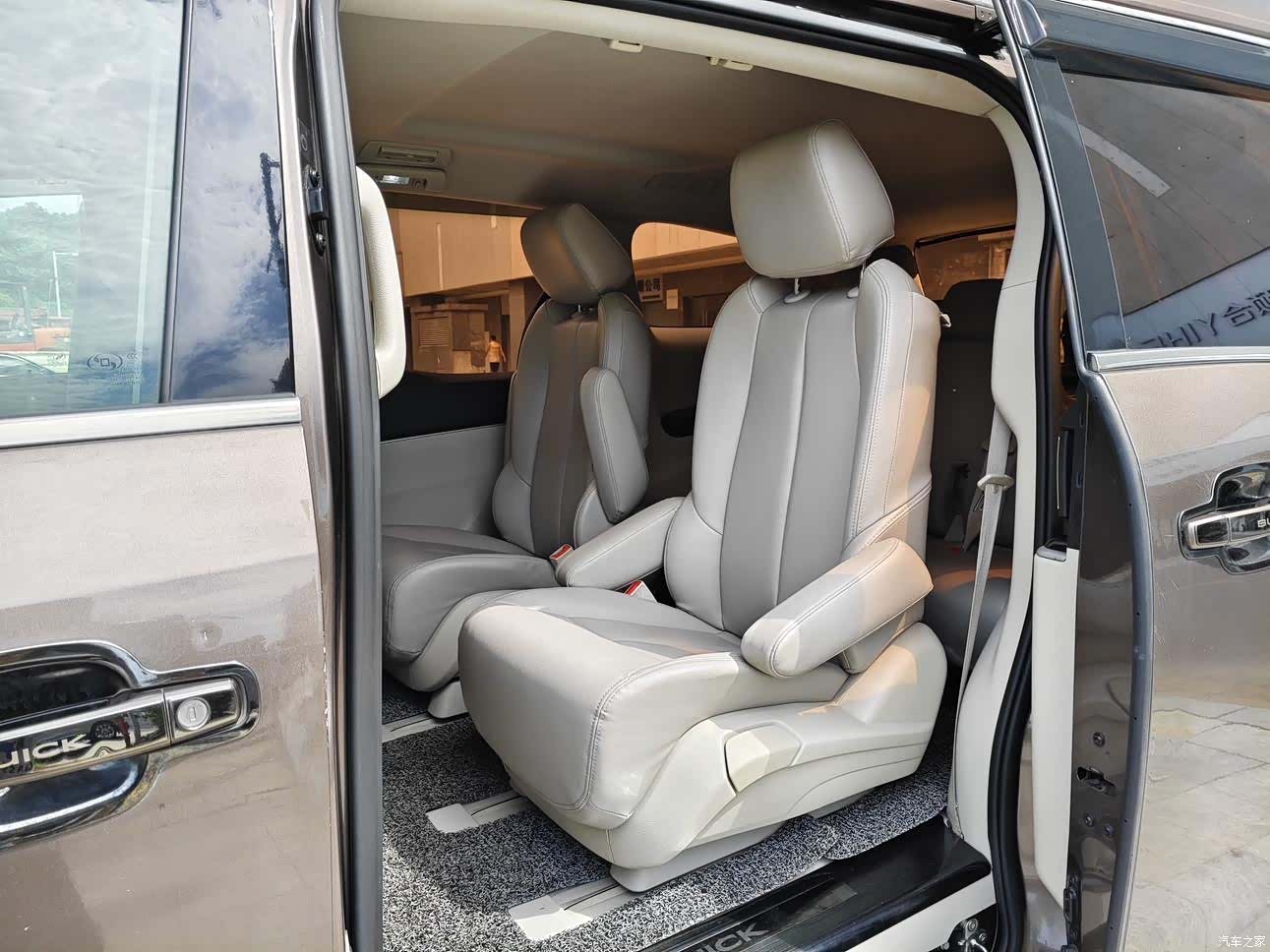 Buick GL8, 2020 11